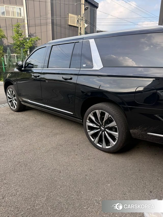 Cadillac Escalade 5th Generation 2025 Черный из Кореи, фото 6