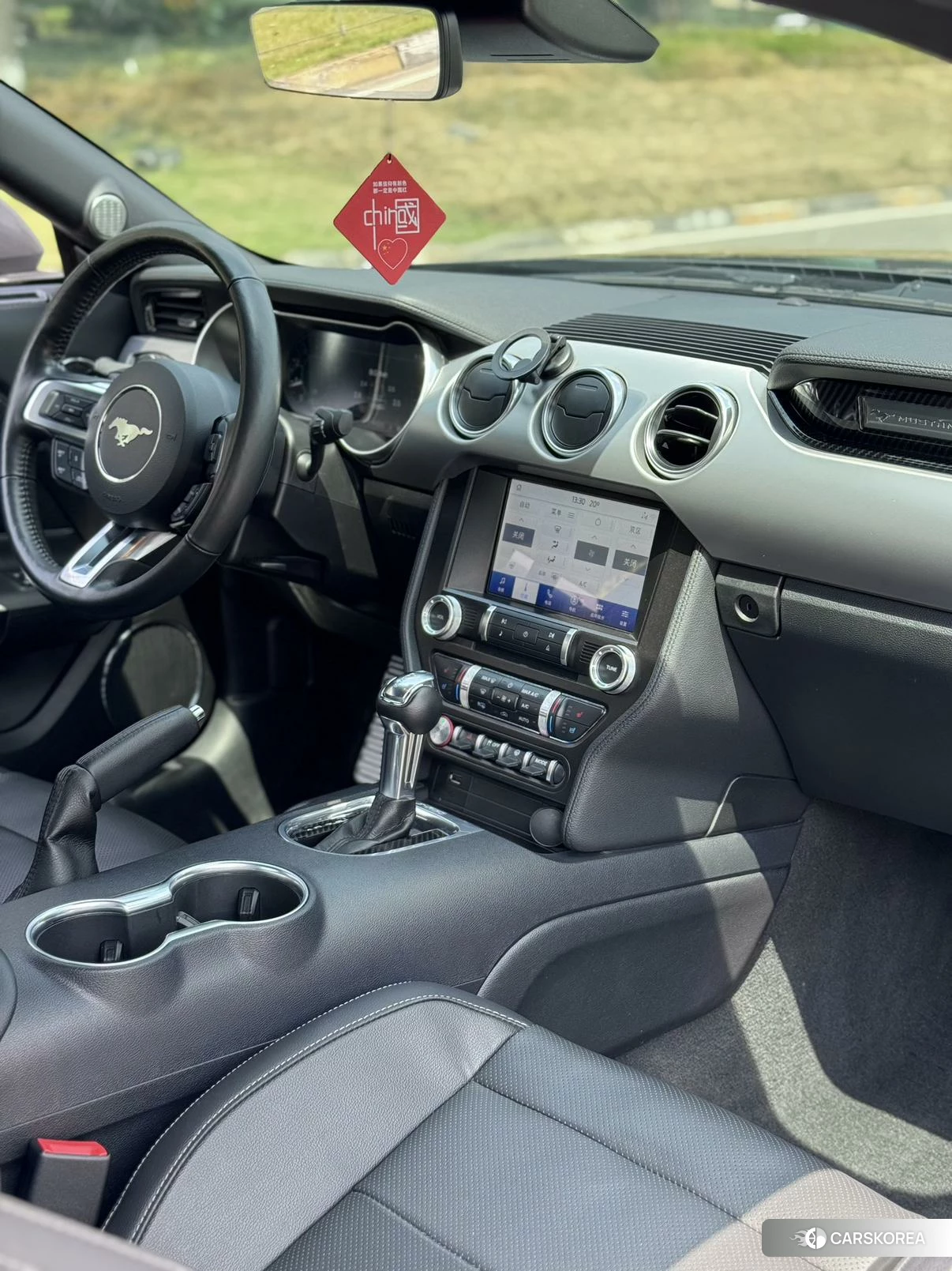 Ford Mustang 2021 Черный из Китая, фото 6