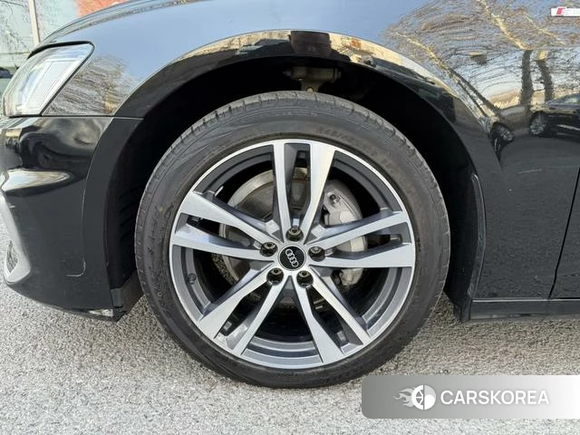 Audi A6L id 4275652 из Китая 12