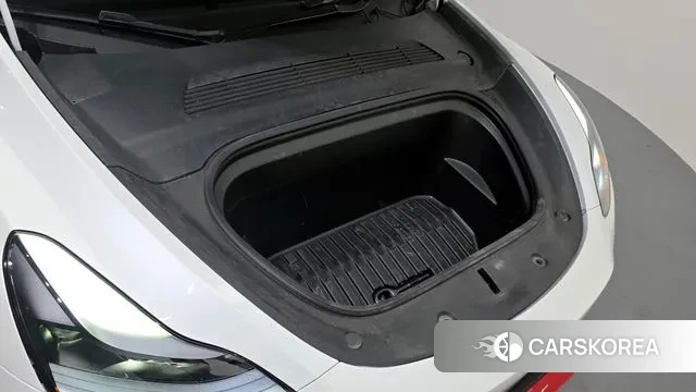 Tesla Model Y id 3549884 из Кореи 16