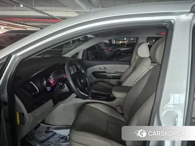 Kia The New Carnival id 3284518 из Кореи 16