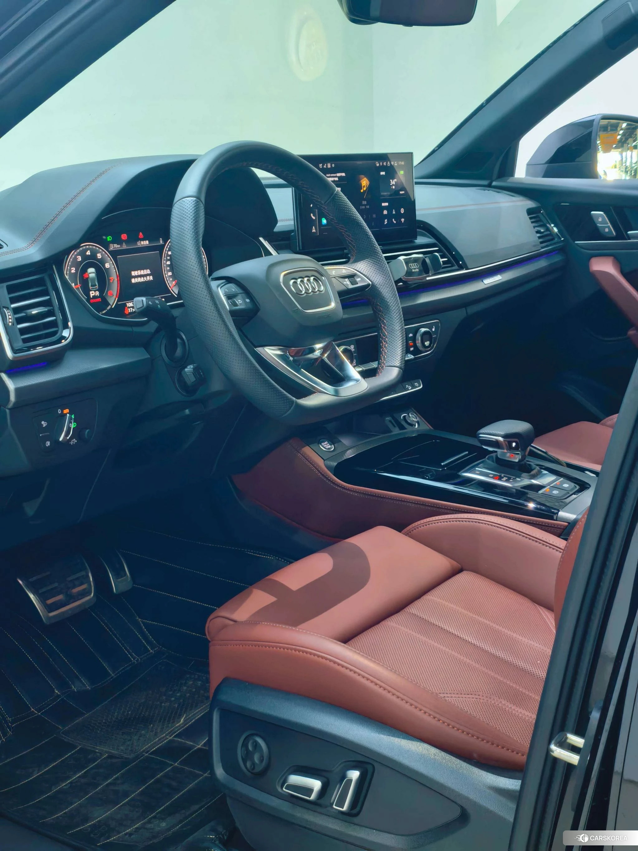 Audi Q5L id 4420760 из Китая 14