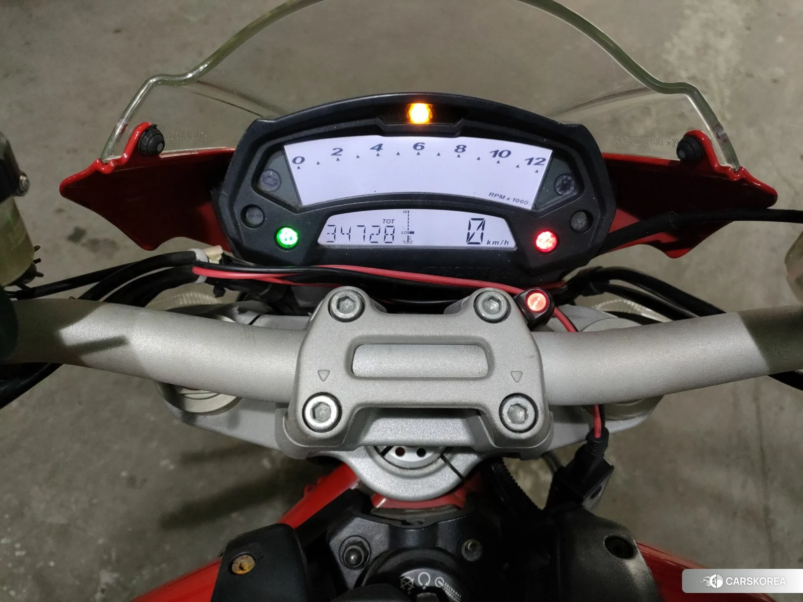 Проданный Ducati MONSTER 1100 EVO id 4191871 из Японии, фото 6