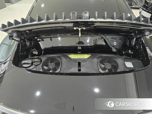 Porsche 911(992) id 4280920 из Кореи 16