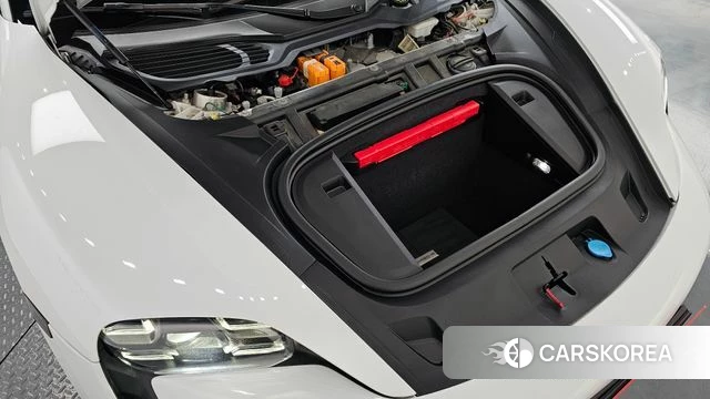 Porsche Taycan id 3860561 из Кореи 16