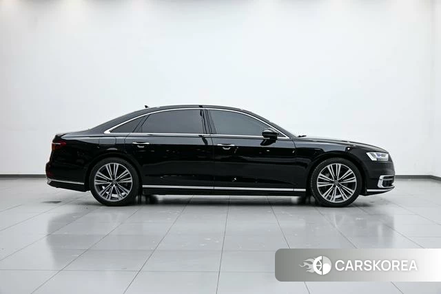 Audi A8 id 4210189 из Китая 16