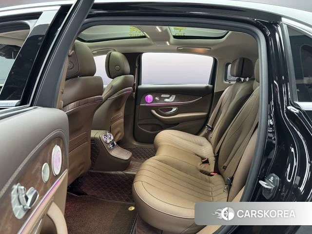 Mercedes-Benz E-class 2021 Черный из Китая, фото 6