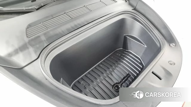 Tesla Model Y id 4706543 из Кореи 27