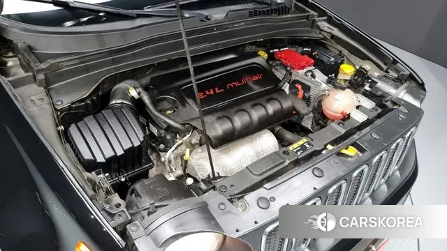 Jeep Renegade id 3368846 из Кореи 16