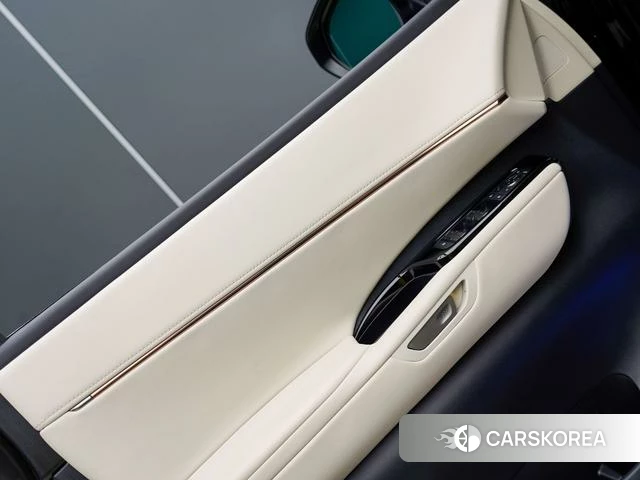 Lexus LM id 4262245 из Китая 15