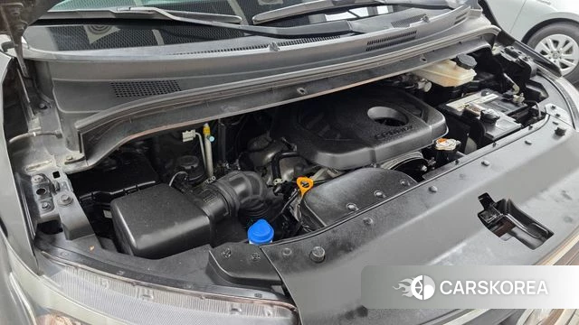 Hyundai The New Grand Starex id 4626117 из Кореи 16