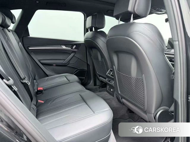 Audi Q5L 2025 Черный из Китая, фото 6