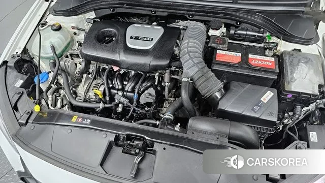 Hyundai Avante AD id 3667057 из Кореи 16