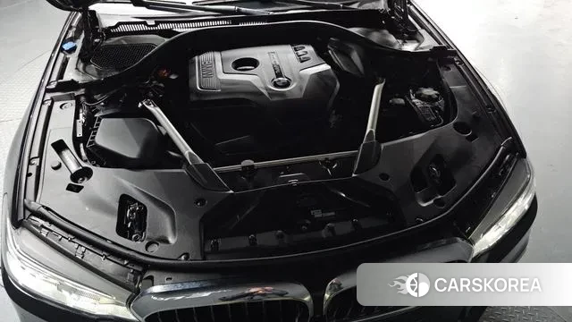 BMW 5 Series (G30) id 3617346 из Кореи 16