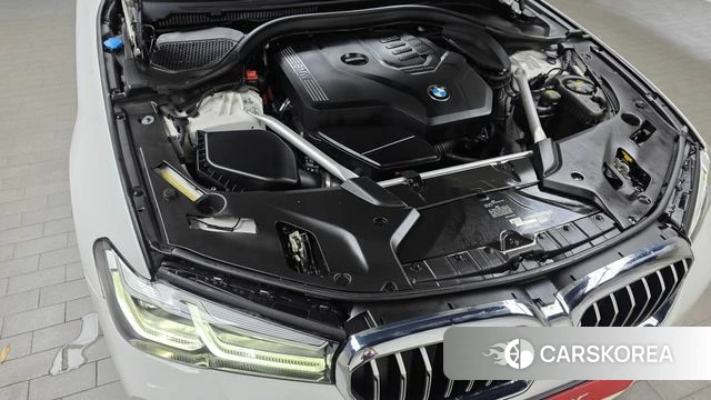 BMW 5 Series (G30) id 4667046 из Кореи 29