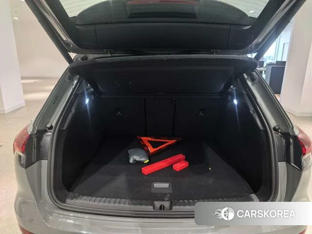 Audi Q4 e-tron 2025 Темно-серый из Китая, фото 6