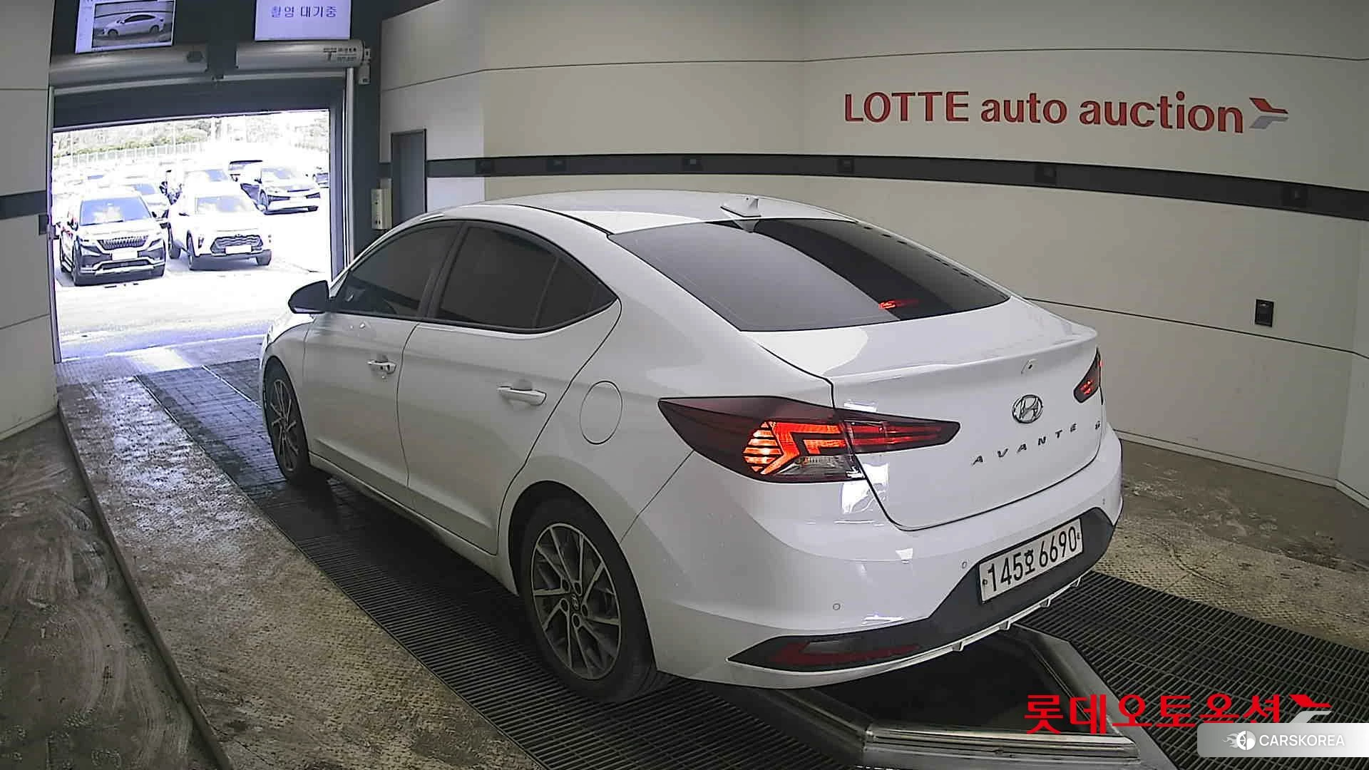 Hyundai Avante id 3869376 из Кореи 33