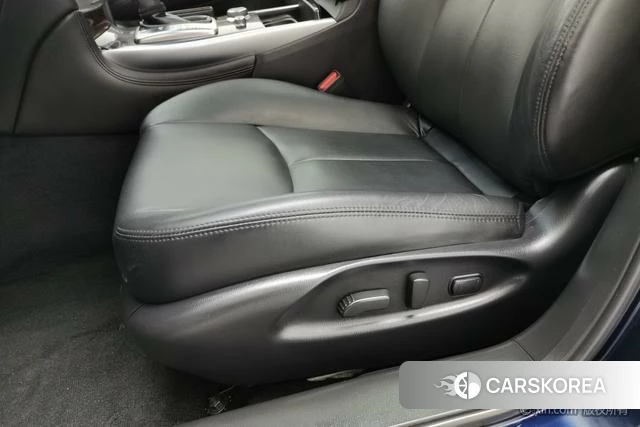 Infiniti Q70 id 4211431 из Китая 20