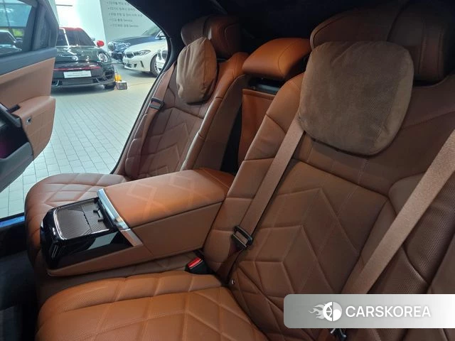 BMW 7 Series (G70) id 4511266 из Кореи 14