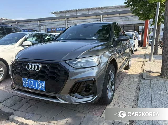Audi Q5L 2022 Темно-серый из Китая, фото 6