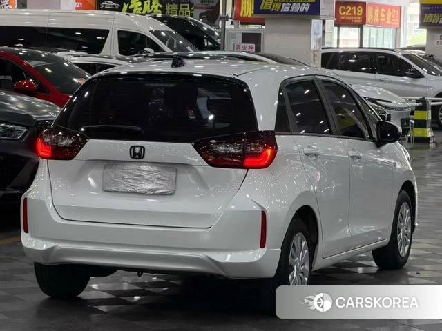 Honda Fit 2023 Белый из Китая, фото 6