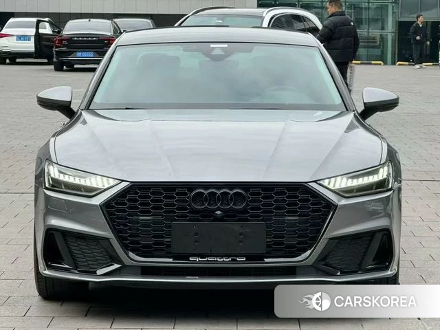 Audi A7L 2024 Серебристо-серый из Китая, фото 6