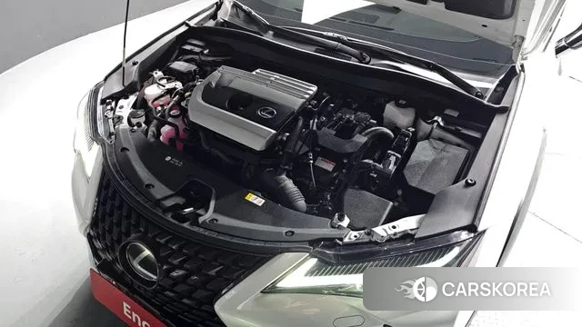 Lexus UX250h id 3496982 из Кореи 16