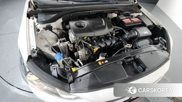 Hyundai Avante AD id 3742712 из Кореи 17