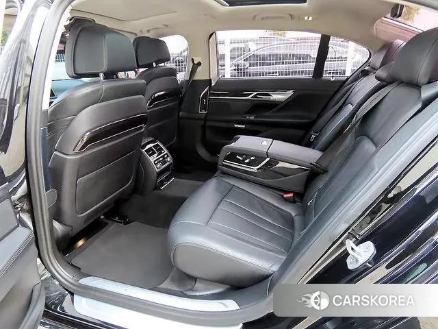 BMW 7 Series (G11) id 3363172 из Кореи 16