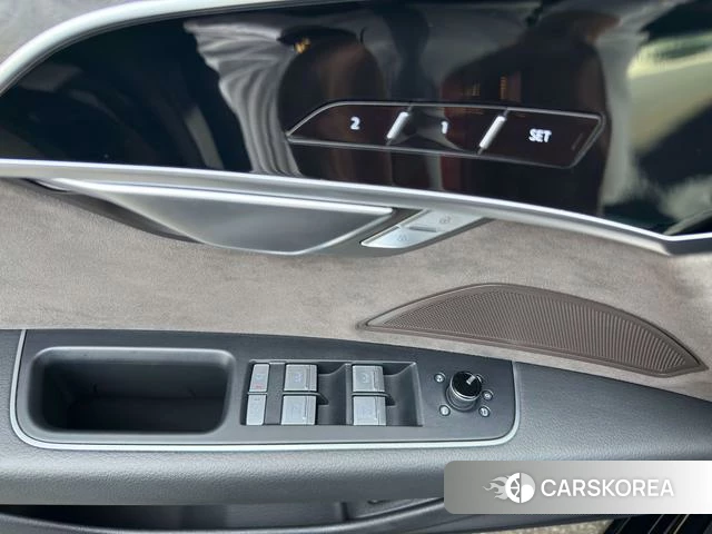 Audi A8 id 4353219 из Китая 14