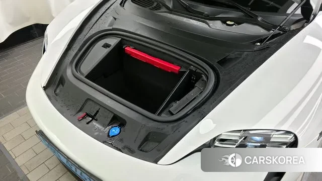 Porsche Taycan id 3759094 из Кореи 16