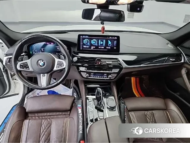 BMW 5 Series (G30) id 3478917 из Кореи 14