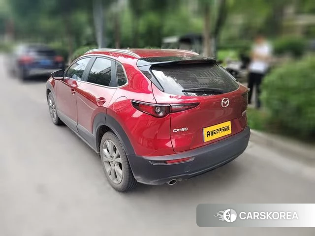 Mazda CX-30 2021 Красный из Китая, фото 6
