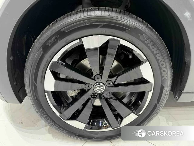 Volkswagen Exploring the shadow id 4335000 из Китая 18
