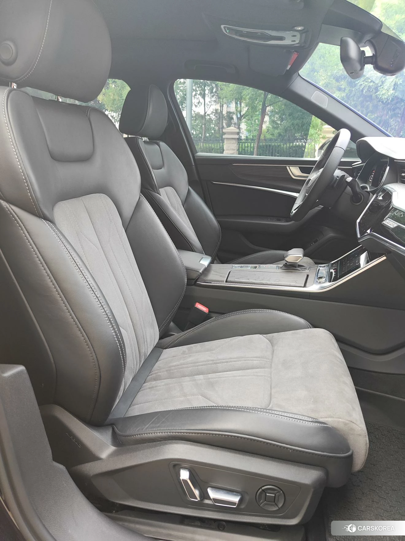 Audi A6L id 4513677 из Китая 25