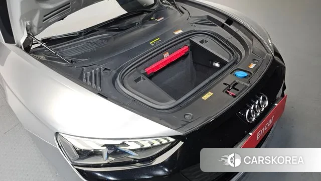 Audi e-Tron GT id 3625615 из Кореи 16