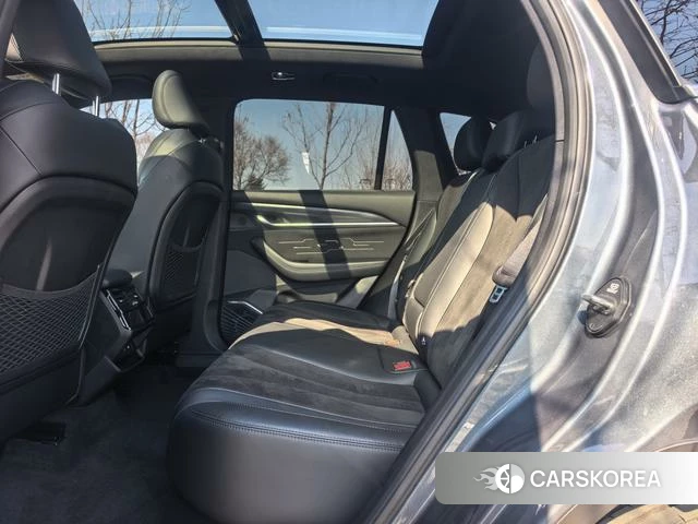 Geely Automobile Xingyue L 2024 Темно-серый из Китая, фото 6