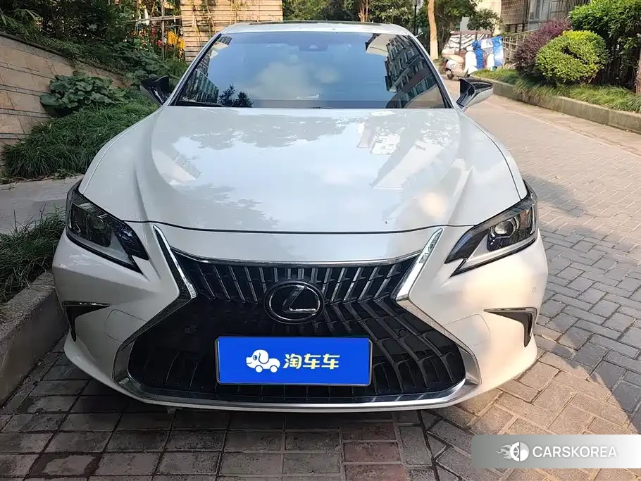 Lexus ES id 4629077 из Китая 12