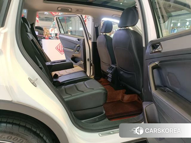 Volkswagen Tiguan L id 3882651 из Китая 30