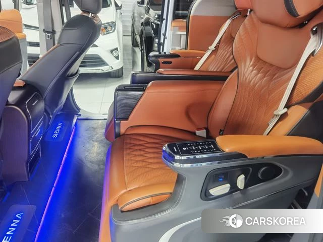 Toyota Saina id 4257280 из Китая 18