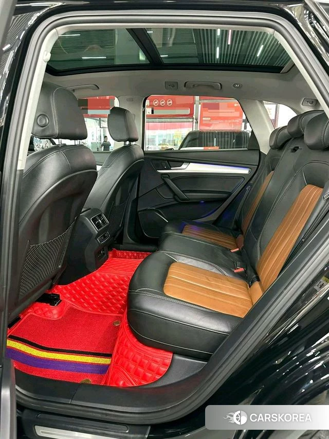 Audi Q5L 2020 Черный из Китая, фото 6