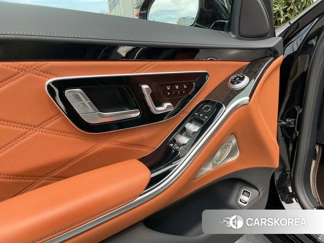 Mercedes-Benz Maybach S-class id 4209439 из Китая 19