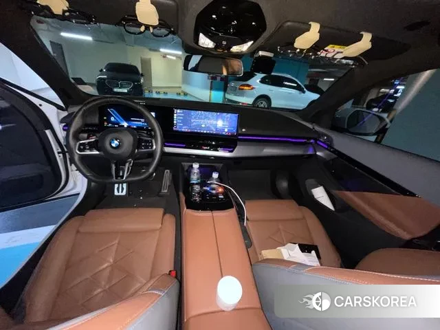 BMW 5 Series (G60) id 3333012 из Кореи 8