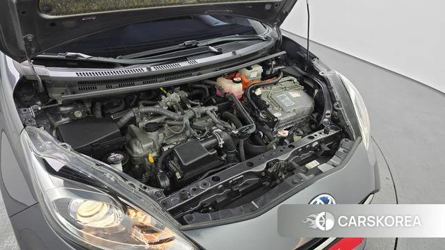 Toyota Prius C id 3820939 из Кореи 16