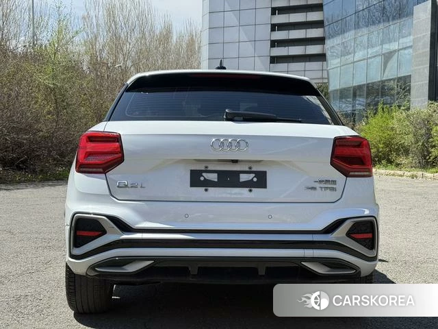 Audi Q2L id 4291232 из Китая 15
