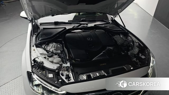 Mercedes-Benz E-Class W214 id 4639773 из Кореи 31