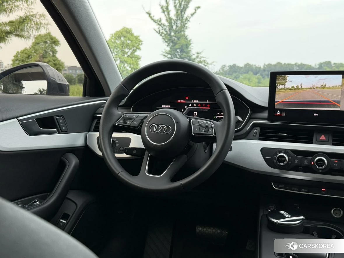 Audi A4L id 4452450 из Китая 13