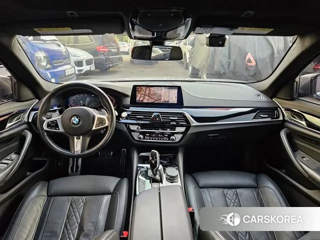 BMW 5 Series (G30) id 3055066 из Кореи 14