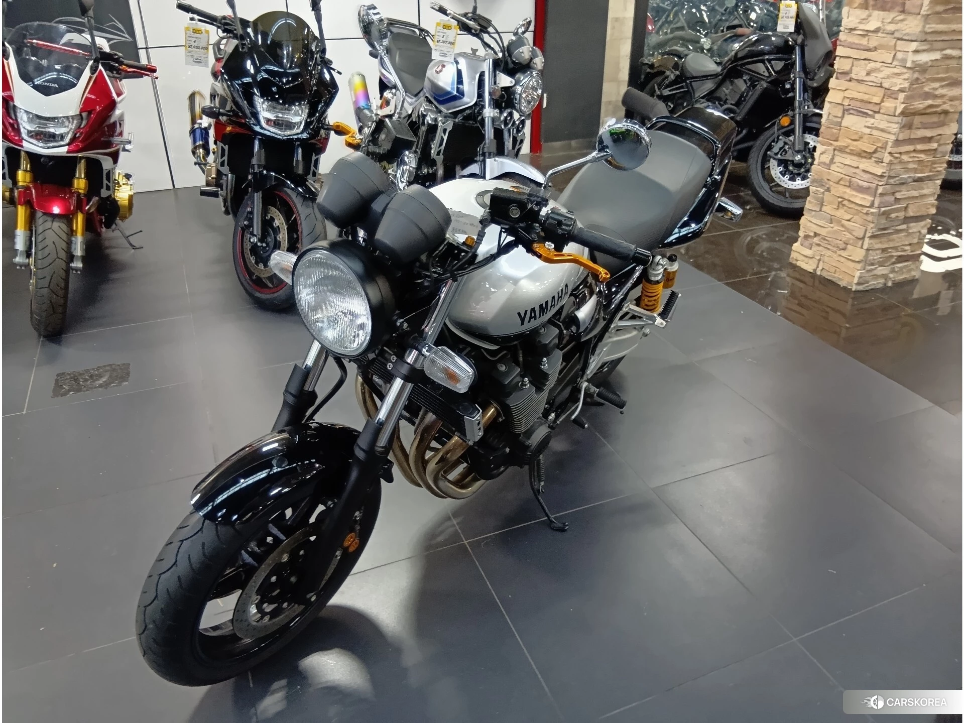 Yamaha XJR 1300 id 4373633 из Японии 6