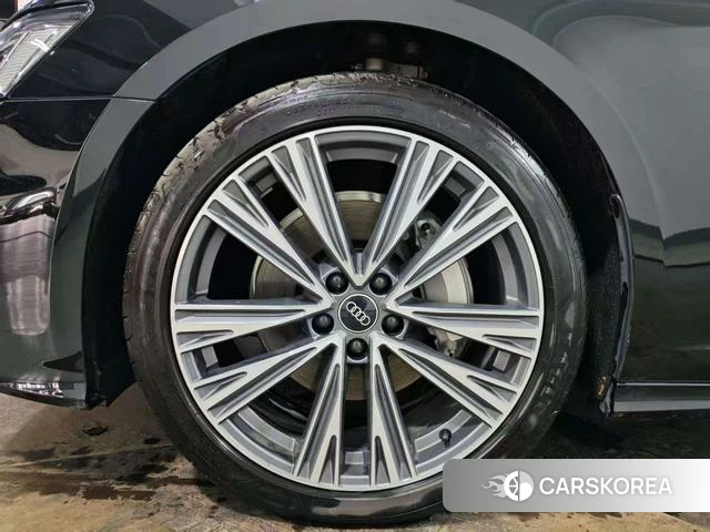 Audi A6L id 3908138 из Китая 13